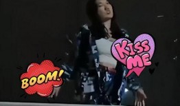 吃瓜女生跳舞军训,军训场上的舞蹈狂欢