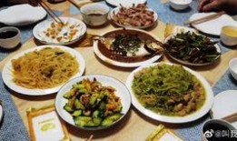 干饭兄弟吃瓜吃饭