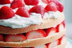 大家吃瓜我吃蛋糕,见证吃瓜群众与甜蜜蛋糕的和谐共舞