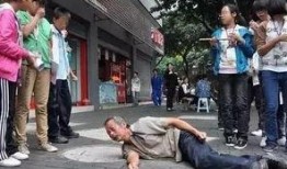 老人围观吃瓜视频大全,笑料百出，温馨瞬间大盘点