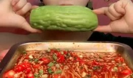 瓜妈和瓜大姐吃辣椒