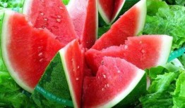 带你吃大瓜比目鱼