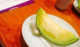 二郎吃瓜,一场神界与凡间的趣味碰撞