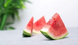 西瓜嫂子吃瓜,揭秘夏日消暑美食背后的故事