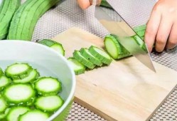 吃煮过的小瓜,煮小瓜的美味探索