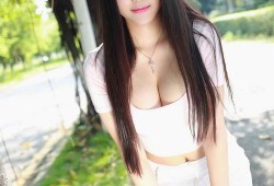 鹿羽吃瓜 刘双婷