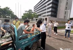 疫情期间群众吃瓜,群众“吃瓜”现象背后的社会心理